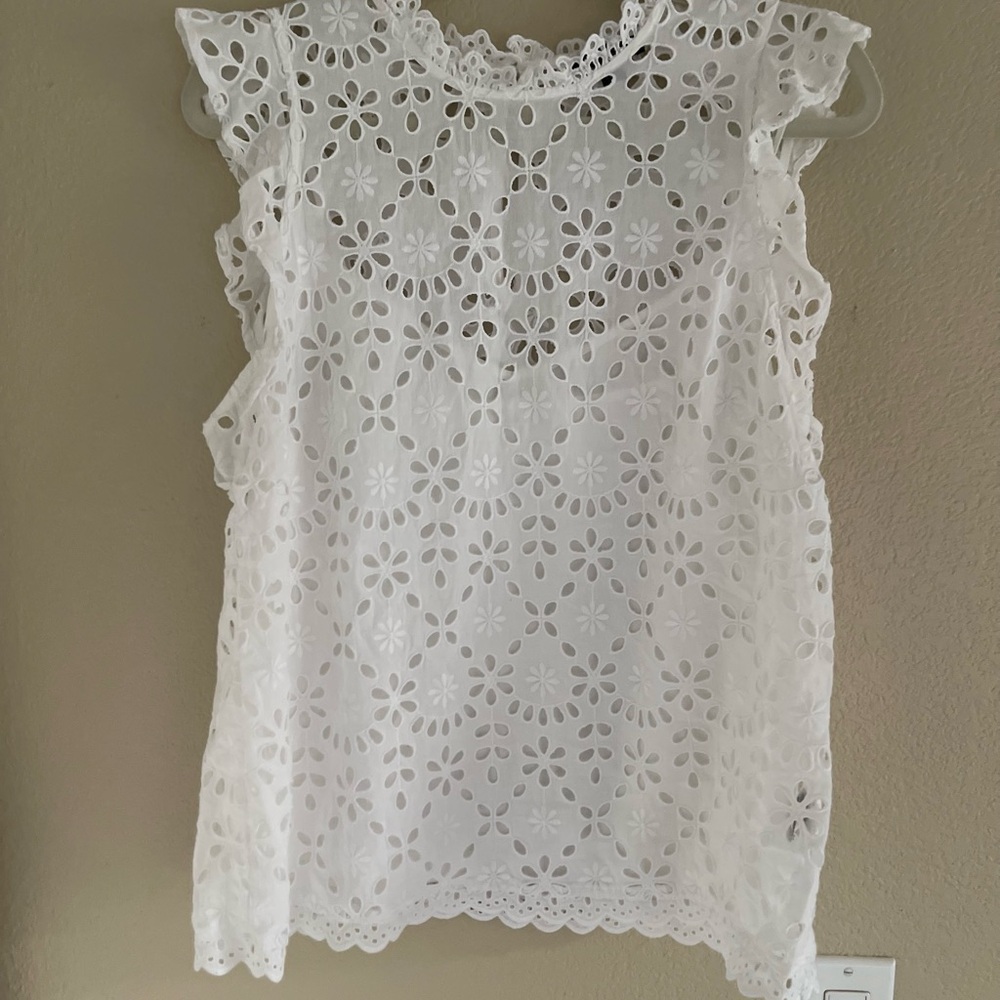 J CrewElegant White Eyelet Sleeveless Top - Picture 2 of 8